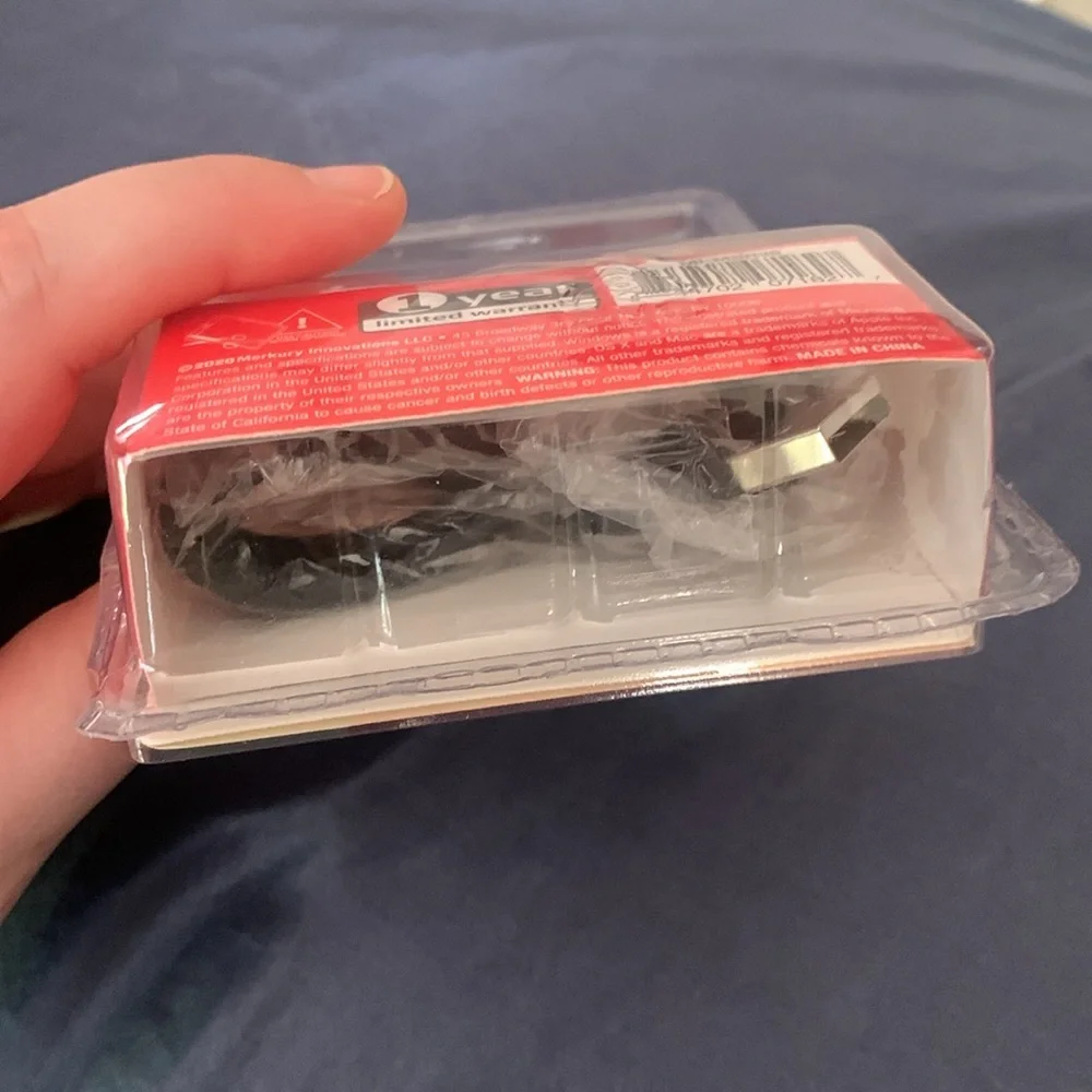 NWT Merkury Innovations Universal 33-in-1 Multi Card Reader/Writer